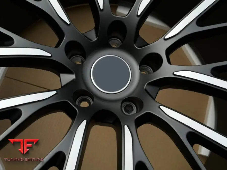ASTON MARTIN DBX WHEELS