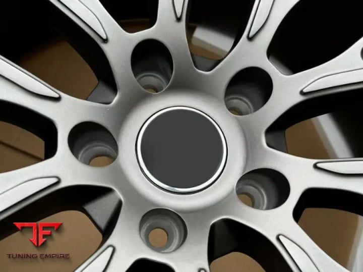 ASTON MARTIN DBX WHEELS