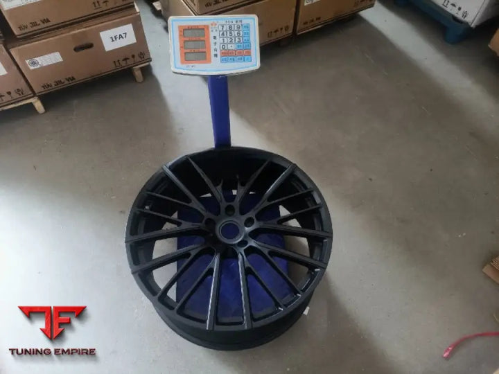 ASTON MARTIN DBX WHEELS