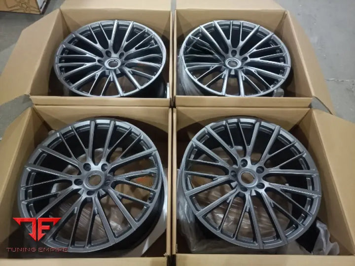 ASTON MARTIN DBX WHEELS