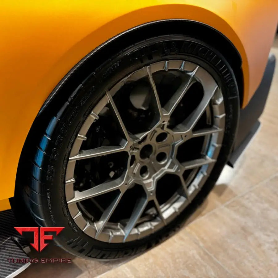 ASTON MARTIN VALIANT WHEELS