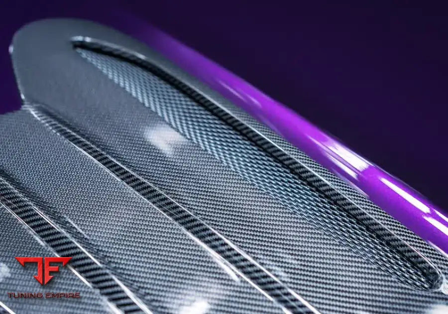 Aston Martin Vantage carbon bonnet detail