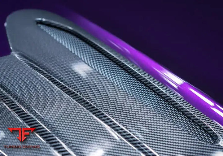 Aston Martin Vantage carbon bonnet detail