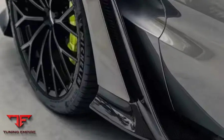 ASTON MARTIN VANTAGE DRY CARBON BODY KIT