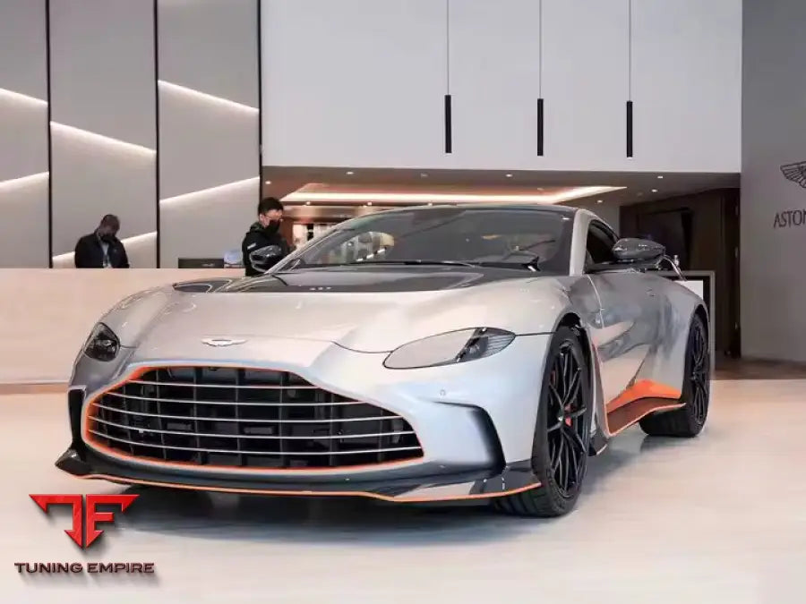 ASTON MARTIN VANTAGE V12 CARBON FIBER BODY KIT