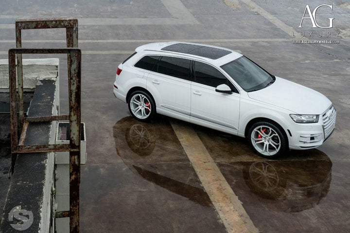 Audi Q7 on custom forged wheels
