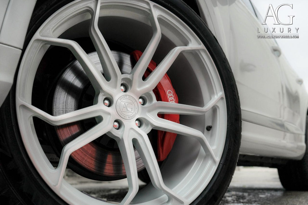 Audi Q7 on custom forged wheels
