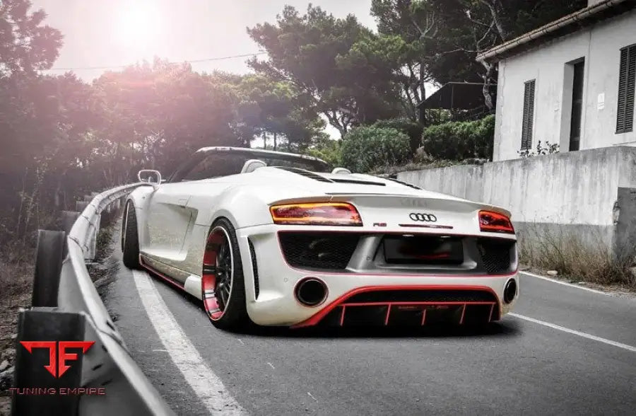 AUDI R8 CARBON FIBER BODY KIT