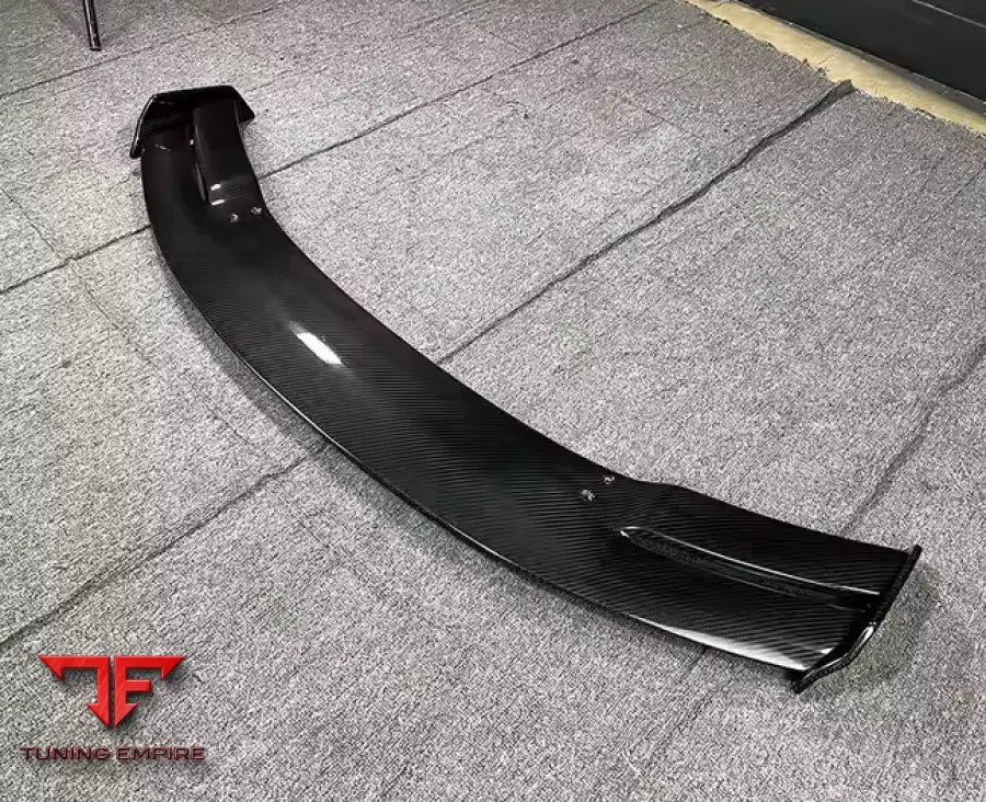 AUDI R8 CARBON BODY KIT PARTS