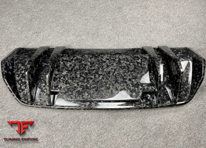 TOYOTA R8 CARBON BODY KITS PARTS