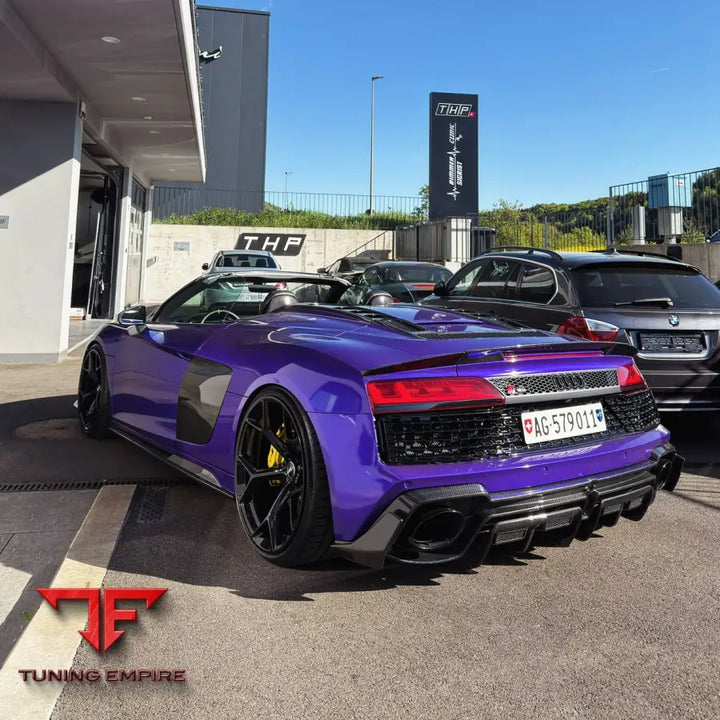 AUDI R8 CARBON FIBER AERODYNAMIC KIT