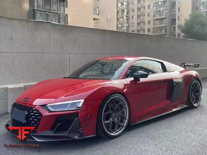 AUDI R8 CARBON FIBER BODY KIT