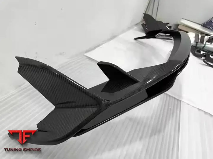 AUDI R8 CARBON FIBER BODY KIT