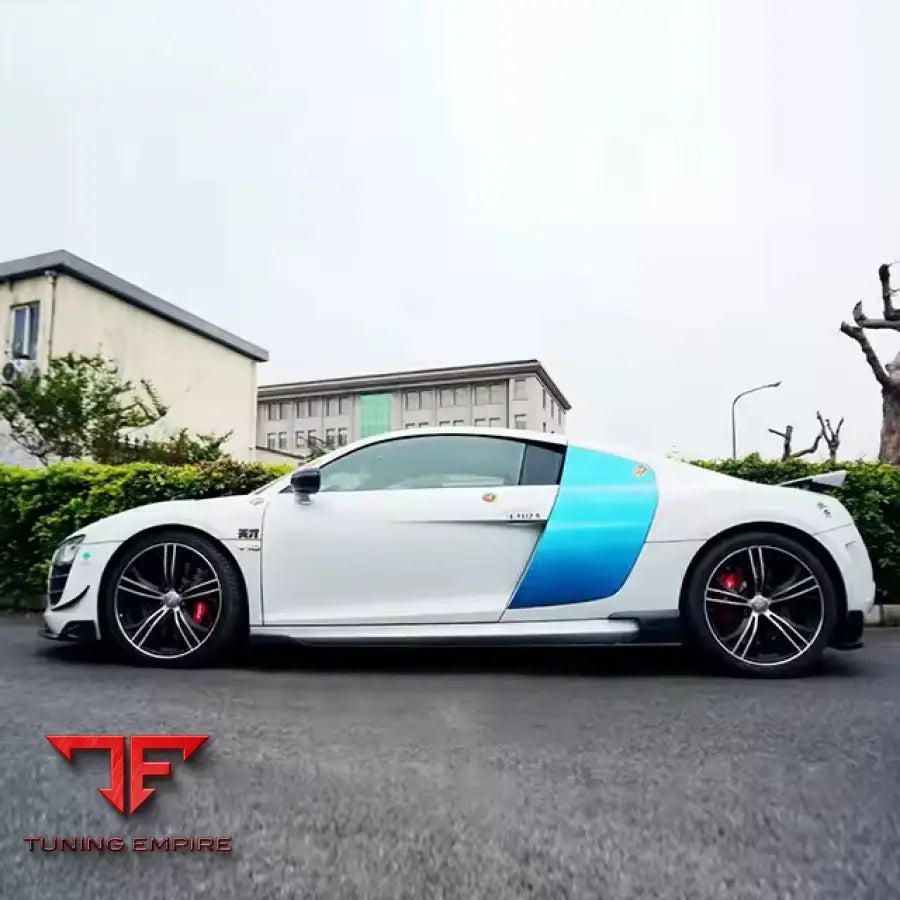 AUDI R8 CARBON FIBER BODY KIT PARTS