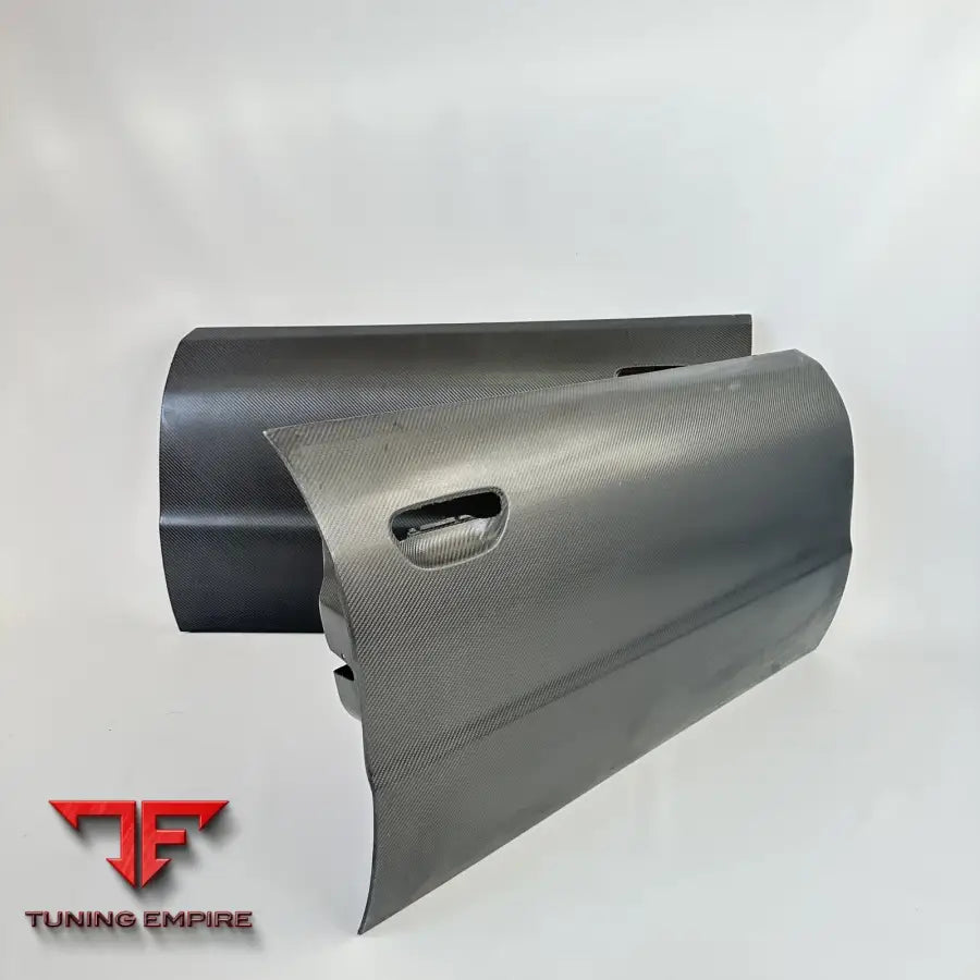 Audi RS4 B5 carbon front doors, view 3