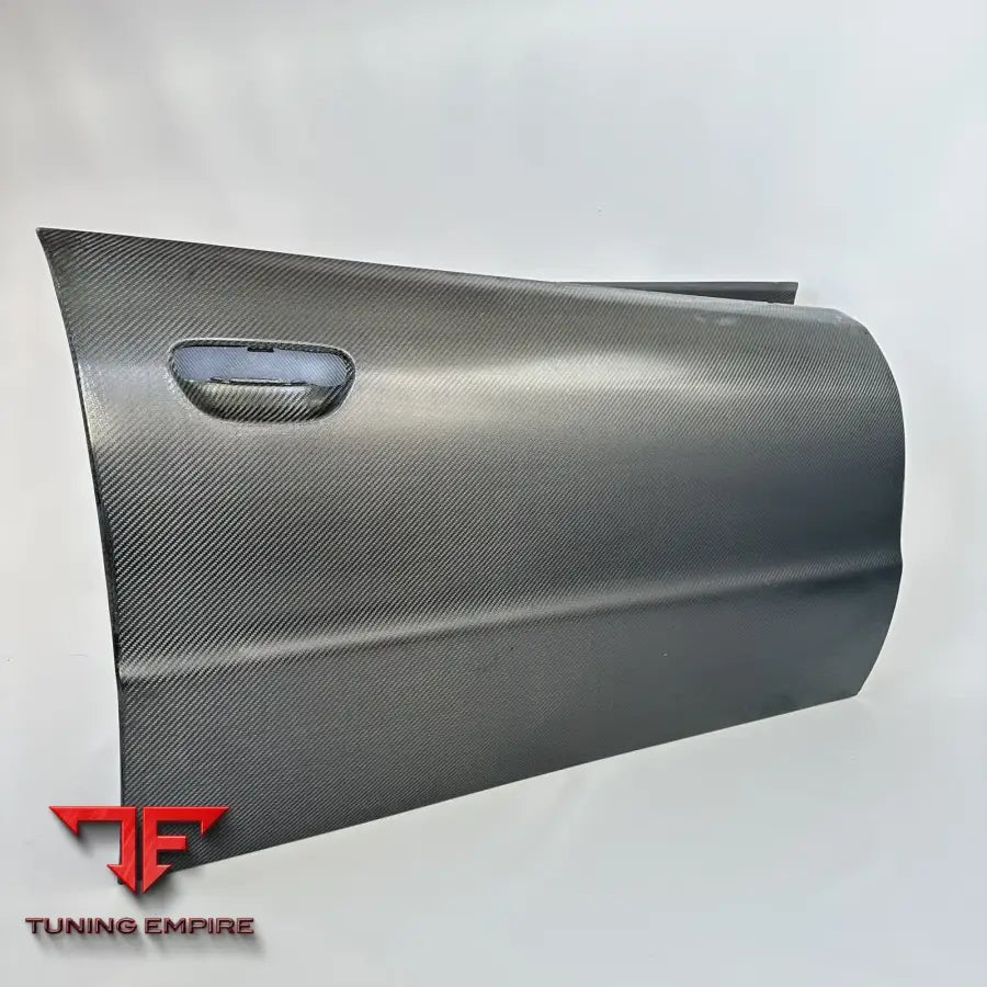Audi RS4 B5 carbon front doors, view 2