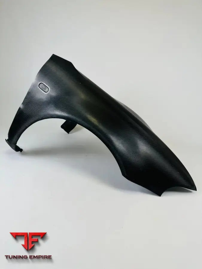 Audi RS4 B5 carbon front fenders, view 3
