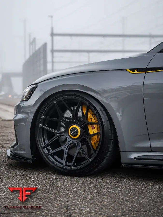 AUDI RS5 WITH CUSTOM FORGED WHEELS WITH CENTER LOCK CAP