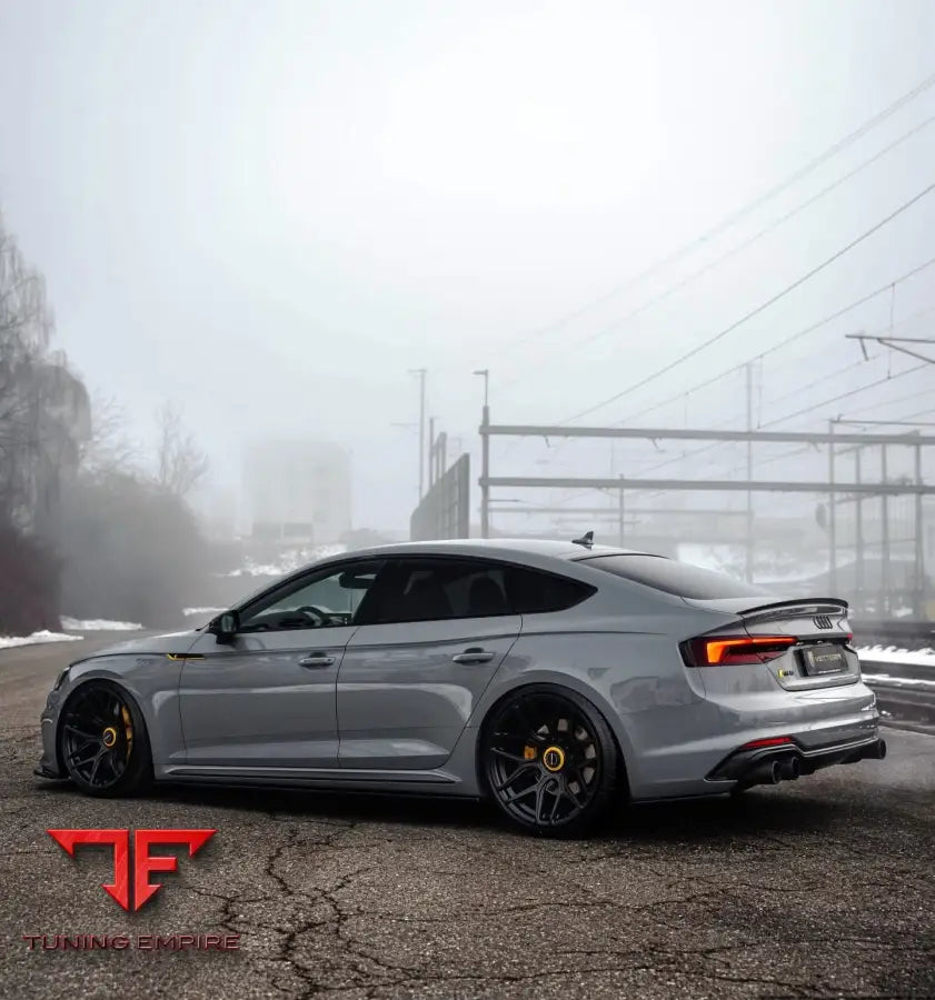 AUDI RS5 WITH CUSTOM FORGED WHEELS WITH CENTER LOCK CAP