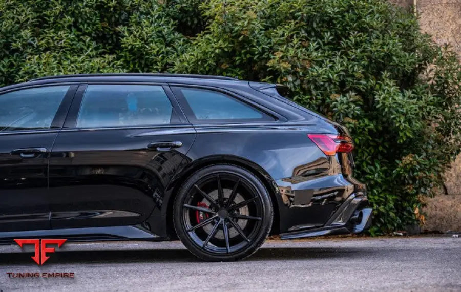 AUDI RS6 AVANT C8 CARBON BODY KIT