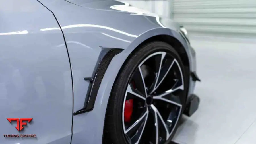 AUDI RS7 C8 2019 + DRY CARBON BODY KIT