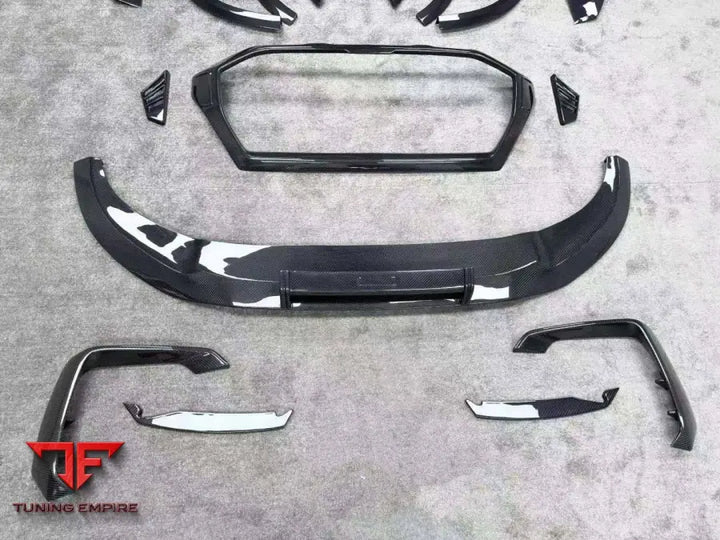 AUDI RSQ8 CARBON BODY KIT