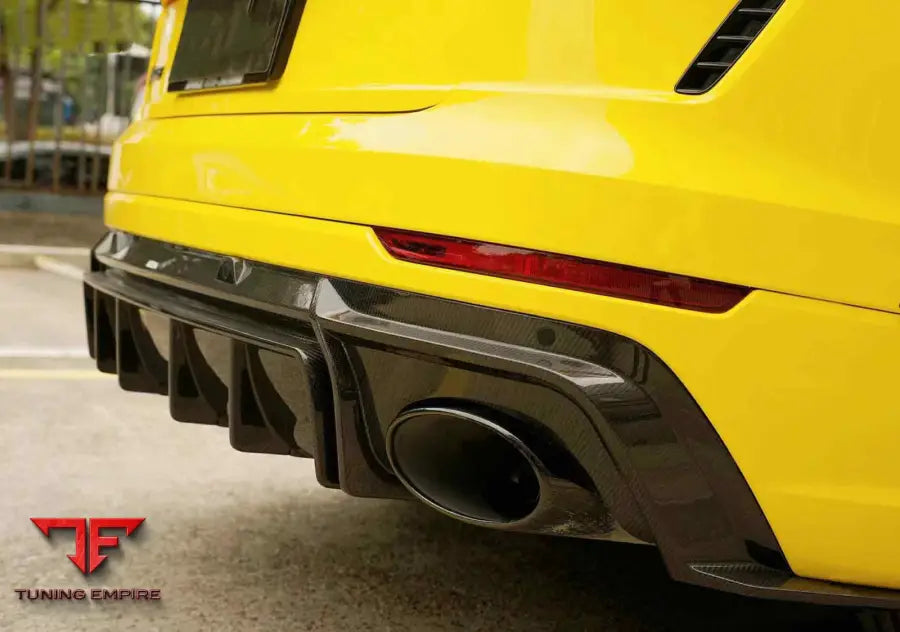 AUDI RSQ8 CARBON FIBER PARTS