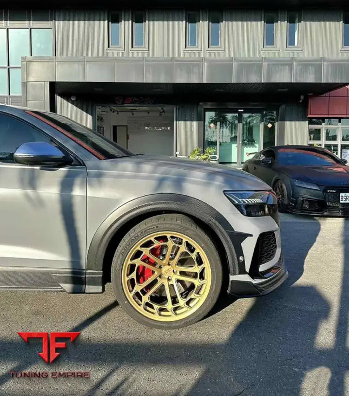 AUDI RSQ8 CARBON FIBER PARTS