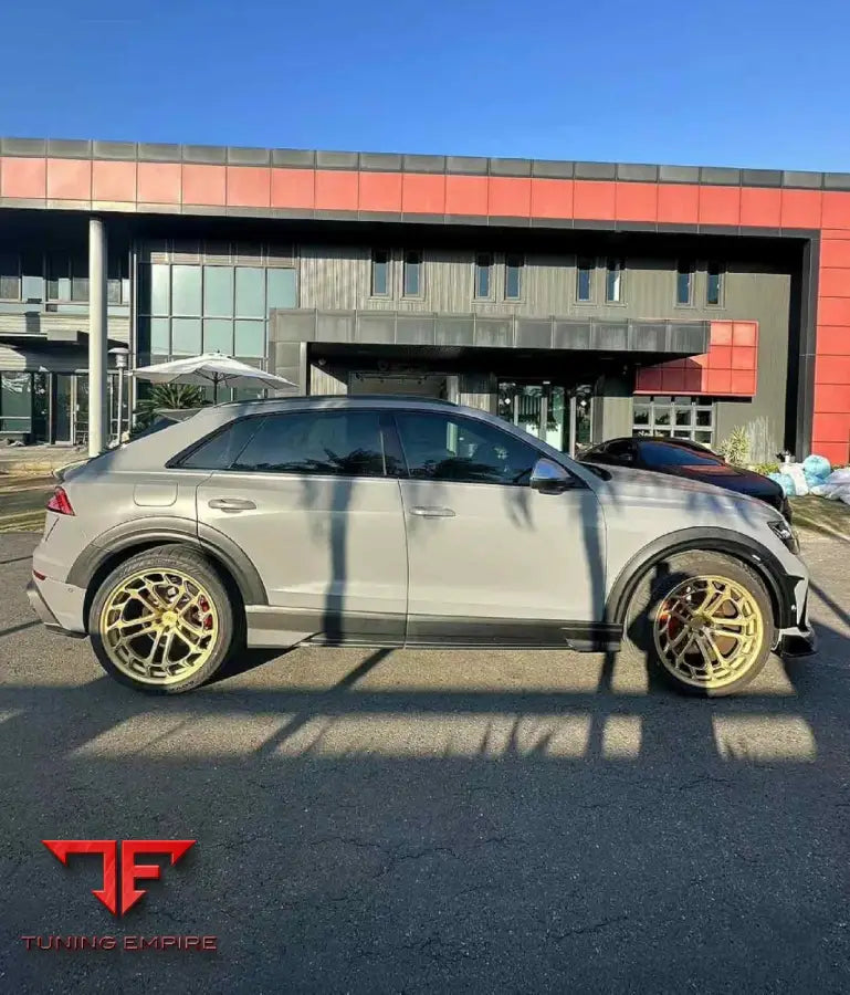 AUDI RSQ8 CARBON FIBER PARTS
