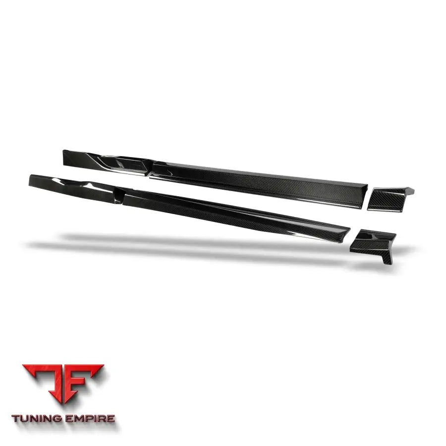 AUDI RSQ8 PRE-LCI CARBON FIBER SIDE SKIRTS