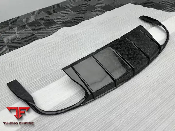 BENTLEY BENTAYGA CARBON FIBER BODY KIT