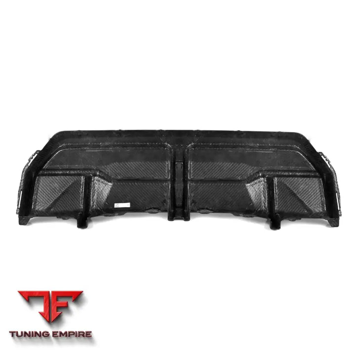 BMW 2 SERIES G42 CENTER DIFFUSER IN PREPREG CARBON FIBRE - Carbon Fibre Parts
