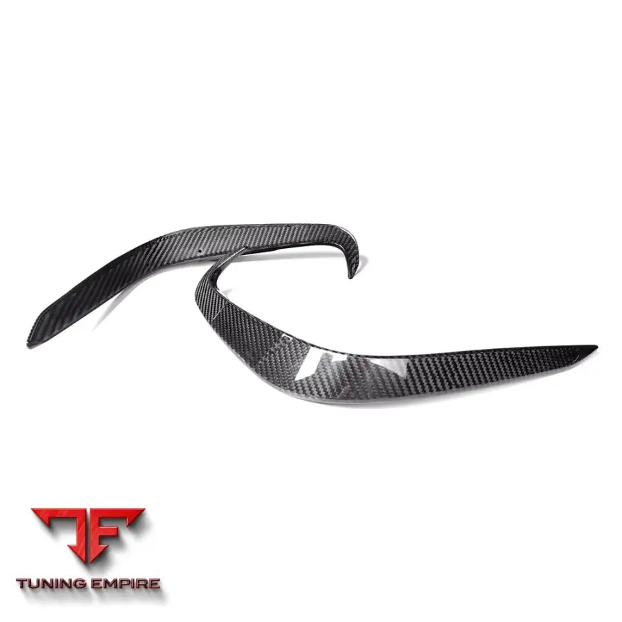 BMW 8 SERIES G14 REAR BUMPER INSERT IN PREPREG CARBON FIBRE - Carbon Fibre Parts