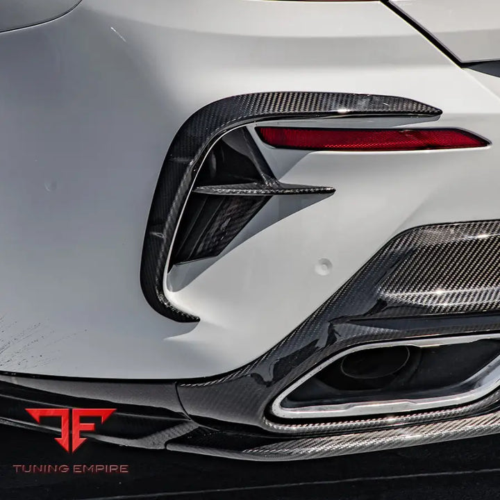 BMW 8 SERIES G14 REAR BUMPER INSERT IN PREPREG CARBON FIBRE - Carbon Fibre Parts