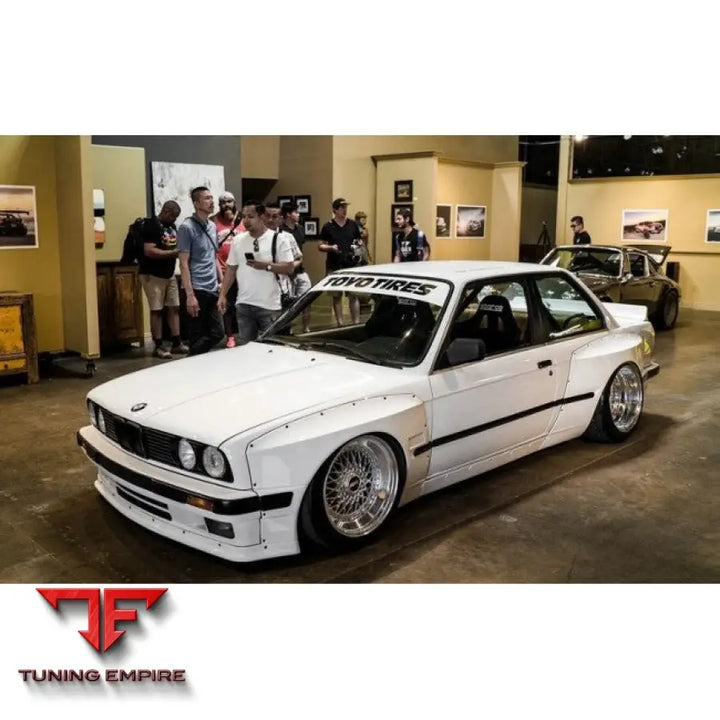BMW E30 WIDE BODY KIT