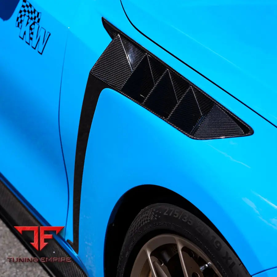 BMW M3 G80 SIDE FENDERS IN WHITE PRIMER FINISH - Carbon Fibre Parts