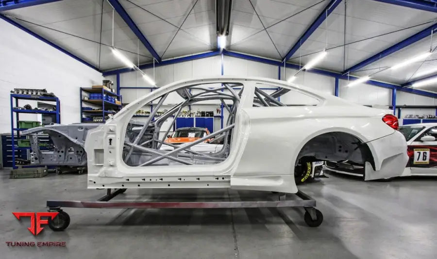 BMW M4 F82 RACING CARBON BODY KIT AND PARTS