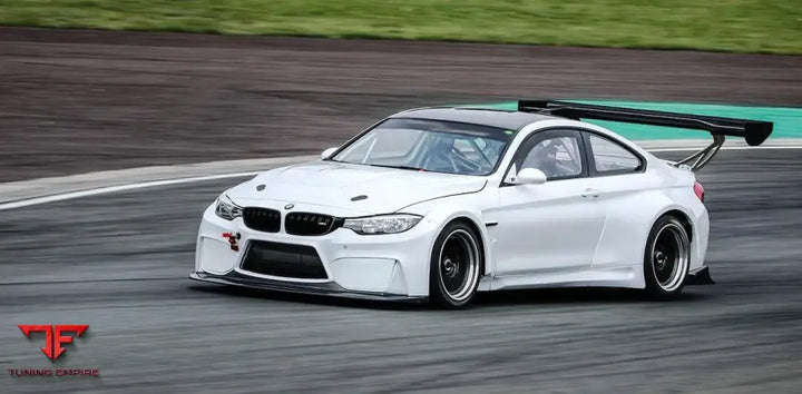 BMW M4 F82 RACING CARBON BODY KIT AND PARTS
