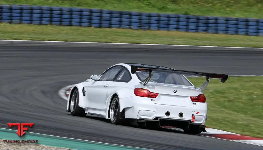 BMW M4 F82 RACING CARBON BODY KIT AND PARTS