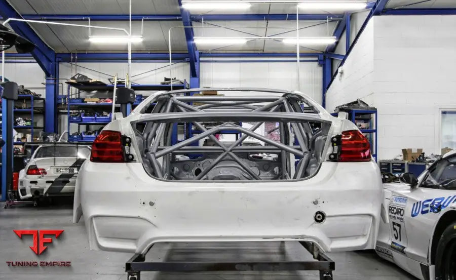 BMW M4 F82 RACING CARBON BODY KIT AND PARTS