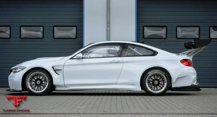 BMW M4 F82 RACING CARBON BODY KIT AND PARTS