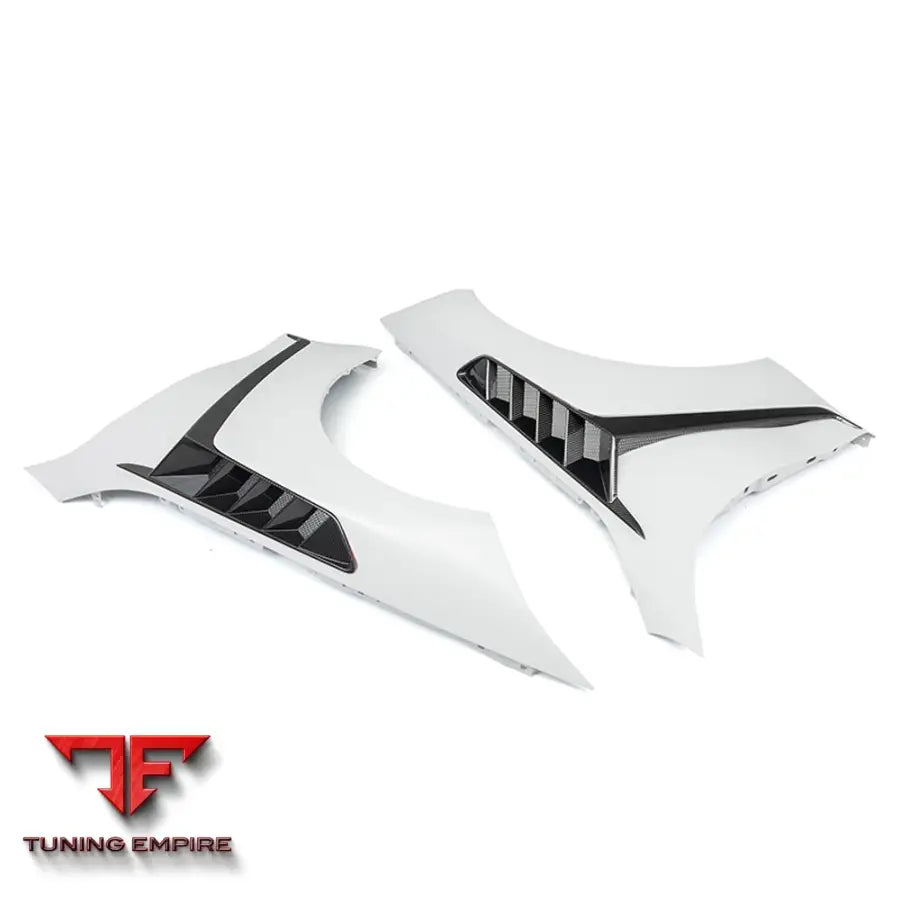 BMW M4 G82 SIDE FENDERS IN WHITE PRIMER FINISH - Carbon Fibre Parts