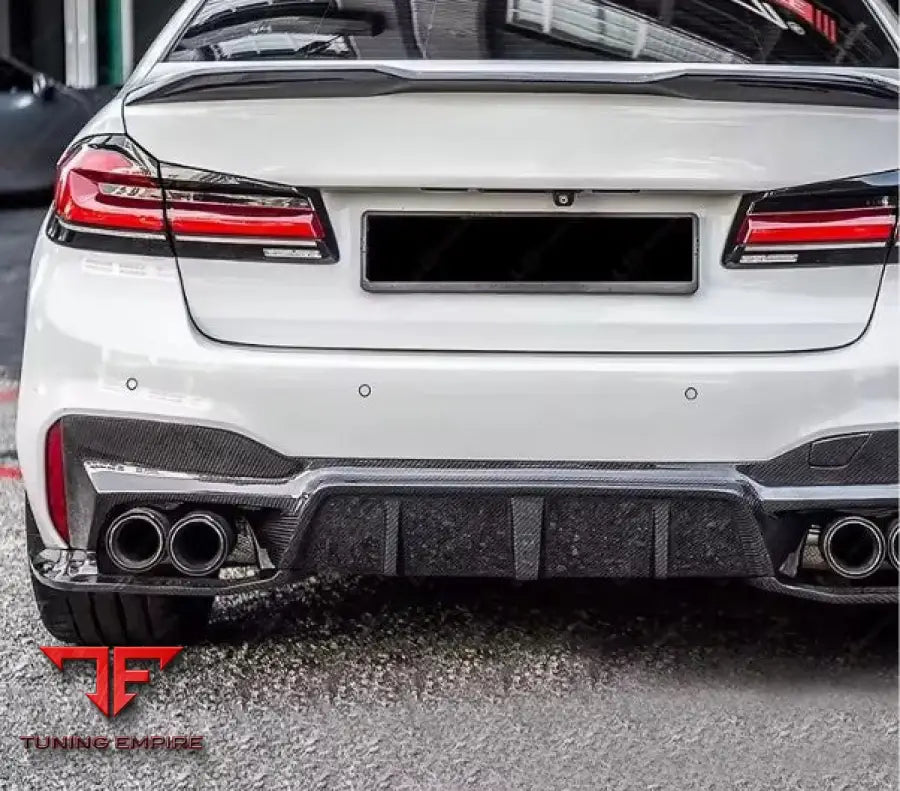 BMW M5 F90 CARBON FIBER REAR DIFFUSER