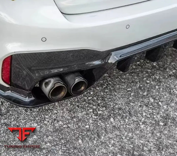 BMW M5 F90 CARBON FIBER REAR DIFFUSER