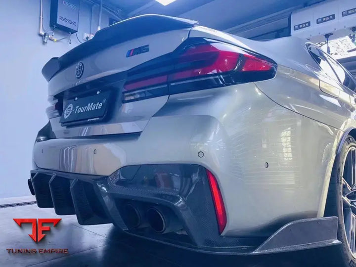 BMW M5 F90 AE design rear diffuser