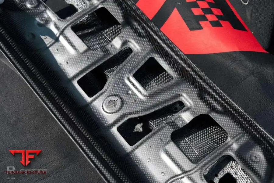 BMW M5 F90 AE trunk lid