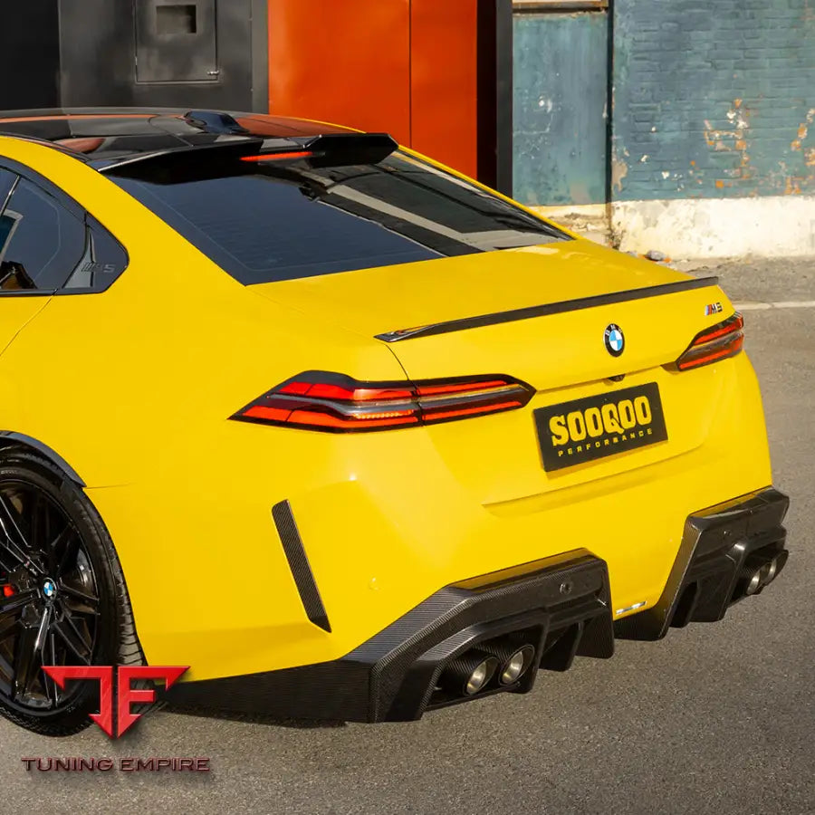 BMW M5 G90 REAR DIFFUSER IN PREPREG CARBON FIBRE (V1) - Carbon Fibre Parts