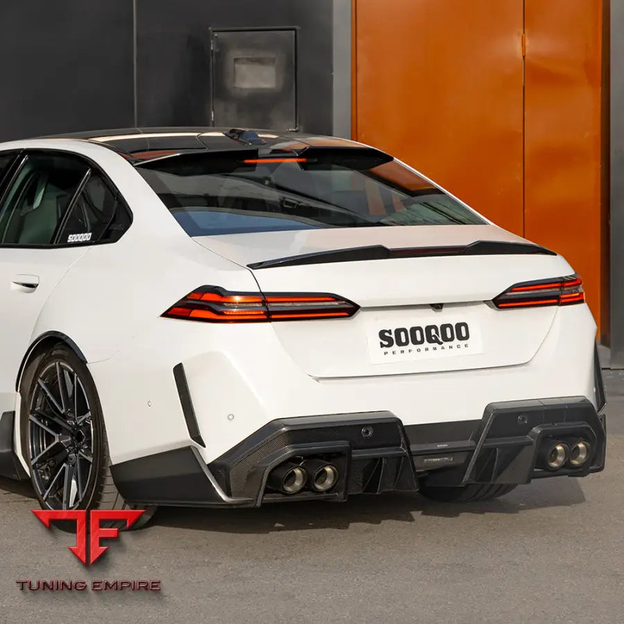 BMW M5 G90 REAR DIFFUSER IN PREPREG CARBON FIBRE (V2) - Carbon Fibre Parts