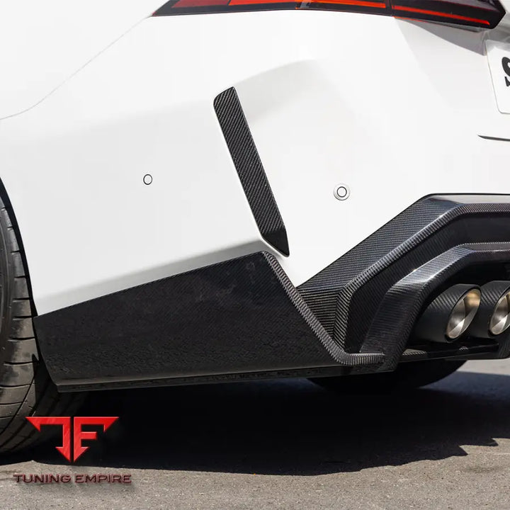 BMW M5 G90 REFLECTOR TRIMS IN PREPREG CARBON FIBRE - Carbon Fibre Parts