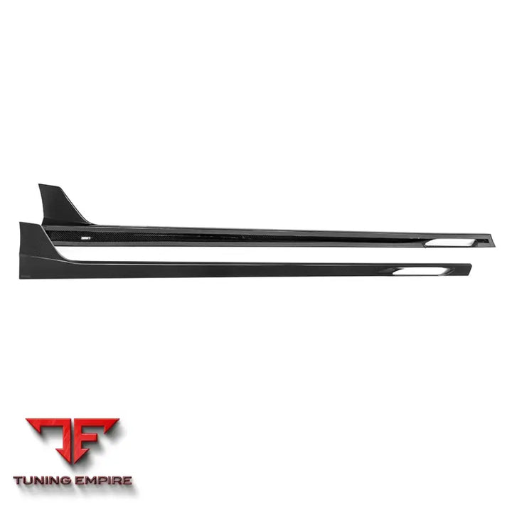 BMW M5 G90 SIDE SKIRT IN PREPREG CARBON FIBRE (V2) - Carbon Fibre Parts